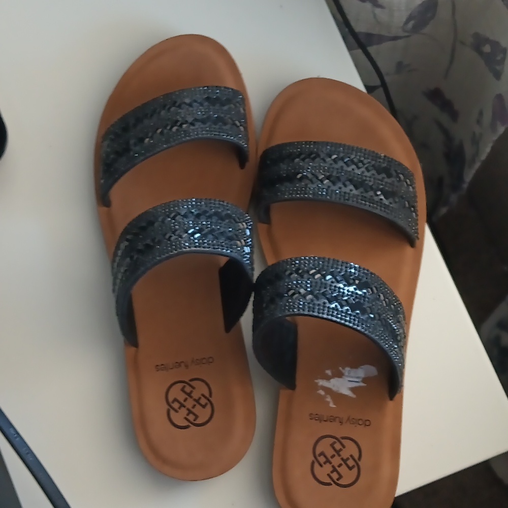 Daisy Fuentes Sandals